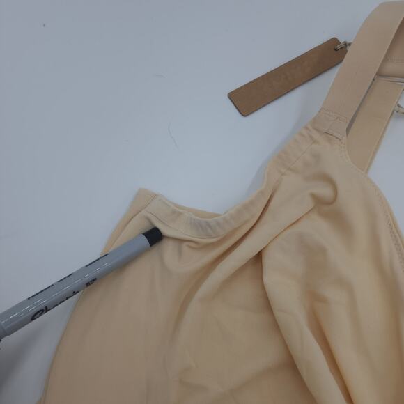 Skims Smoothing Intimates Full Coverage Bra in Sand Size 40H - Picture 4 of 7